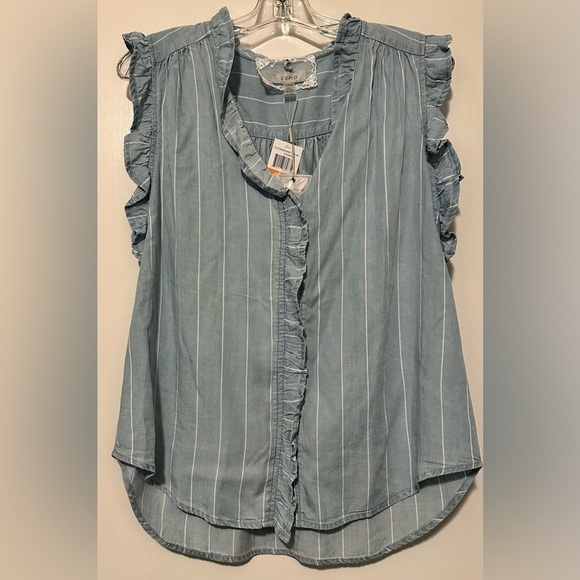 Cupio Tops - NWT Cupio chambray sleeveless button up blouse size S